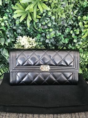 Chanel Black Quilted Leather Wallet on Chain - Classic CC Turnlock